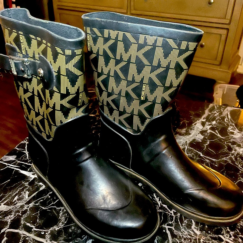 Michael kors kids size 3 rain boots